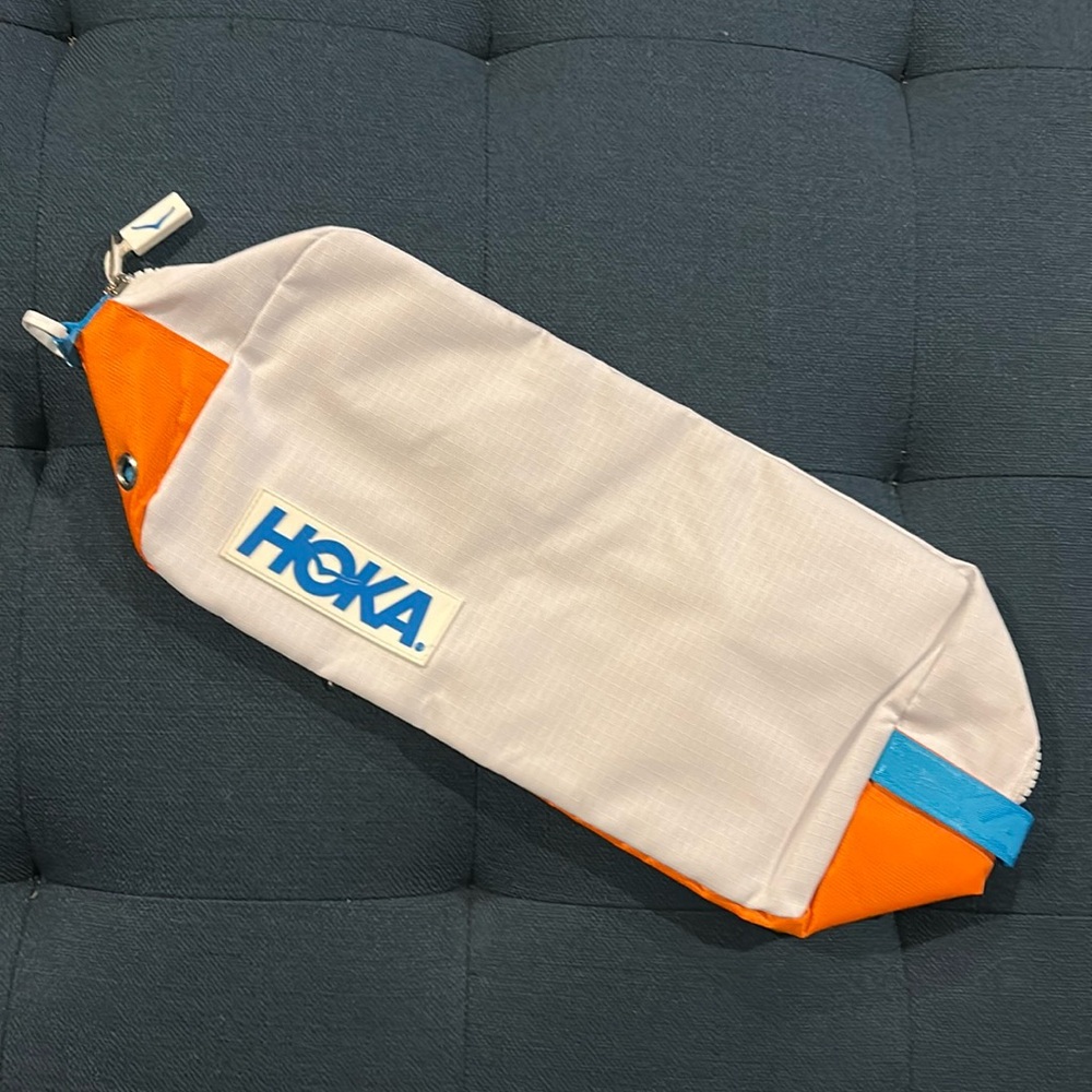 Brand New without tags  Hoka Dry/Travel Bag shoe bag